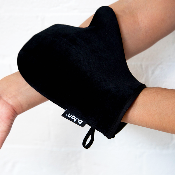 i don't want tan on my hands... zelfbruiner handschoen