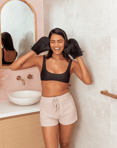 i don't want tan on my hands... zelfbruiner handschoen